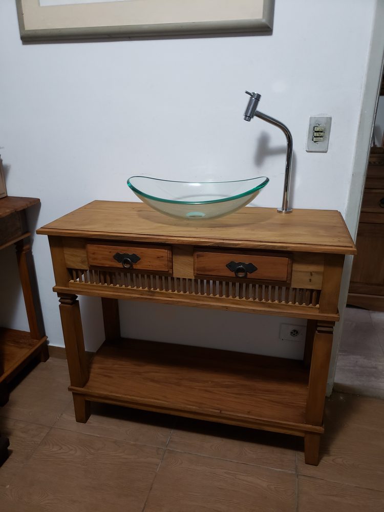 Aparador de madeira maciça da Vintage Decor, peça APA-02