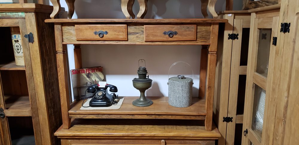 Aparador de madeira maciça da Vintage Decor, peça APA-16