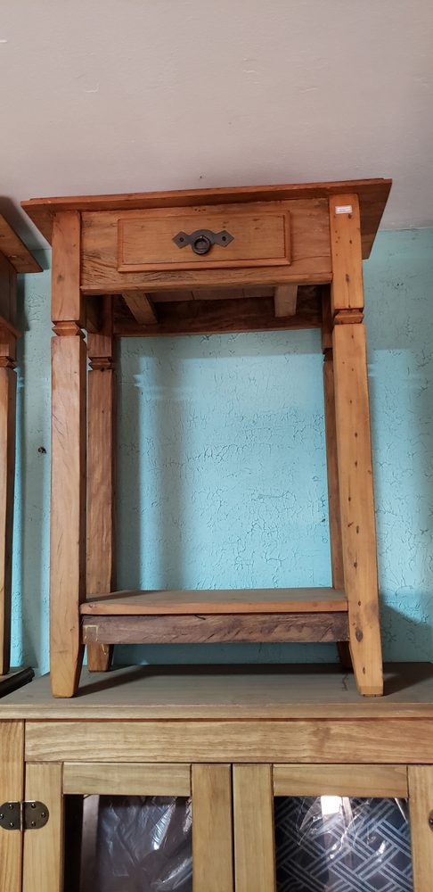 Aparador de madeira maciça da Vintage Decor, peça APA-19