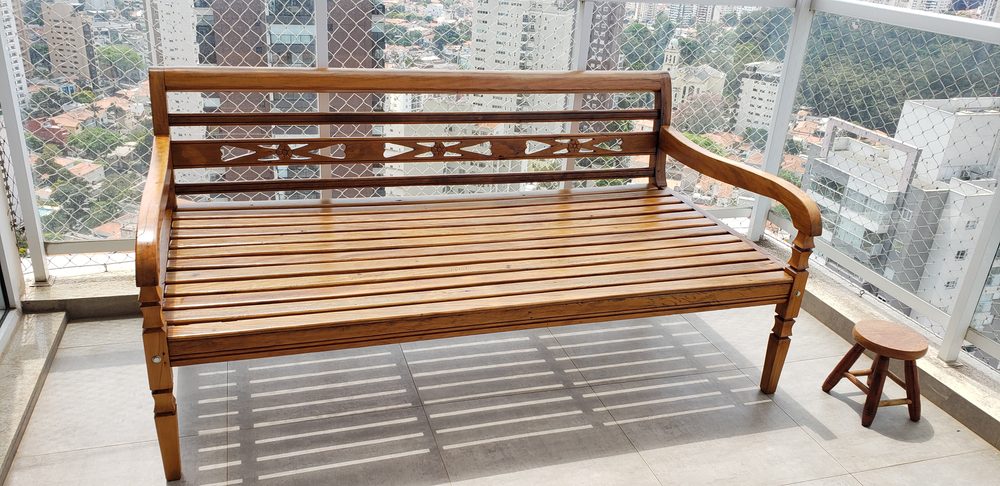 Banco de madeira maciça da Vintage Decor, peça BAN-16