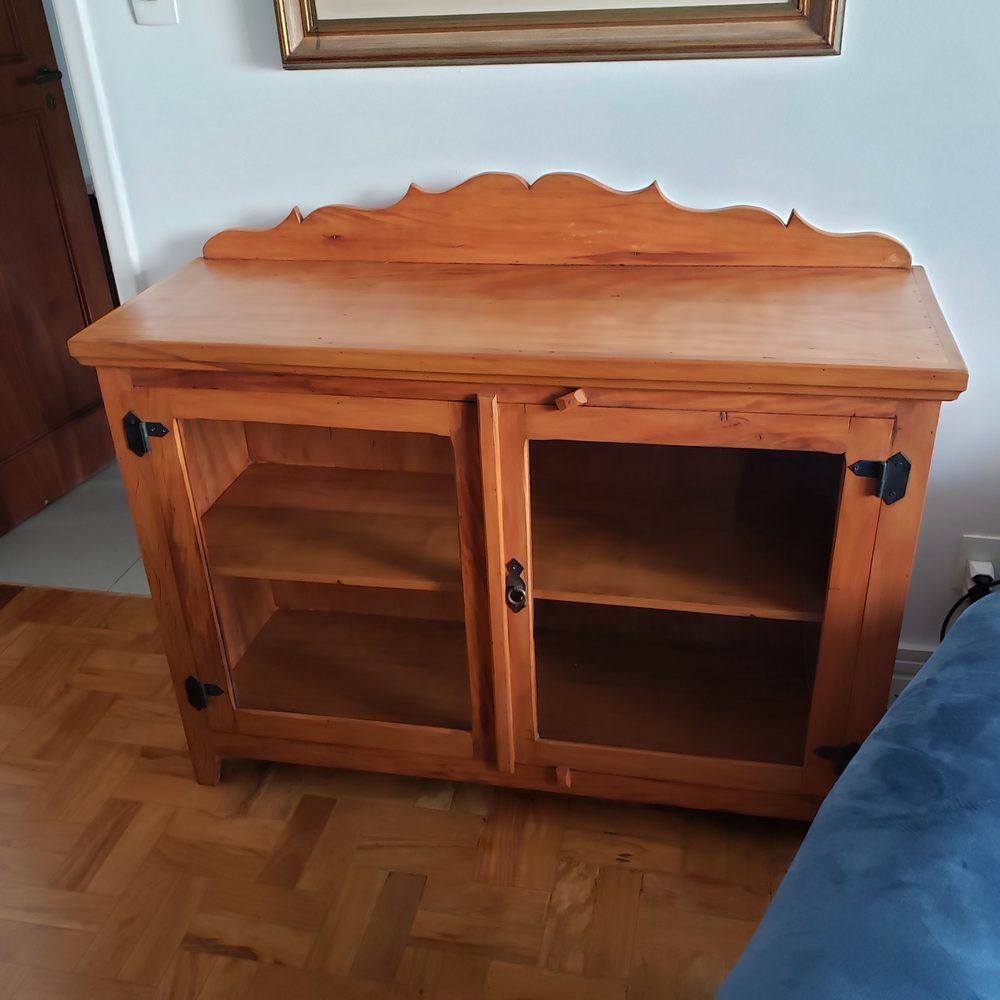 Buffet de madeira maciça da Vintage Decor, peça BUF-01
