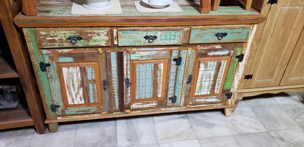 Buffet de madeira maciça da Vintage Decor, peça BUF-05