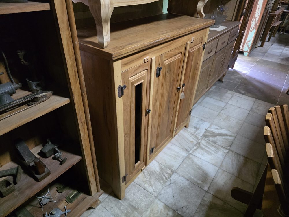 Buffet de madeira maciça da Vintage Decor, peça BUF-20