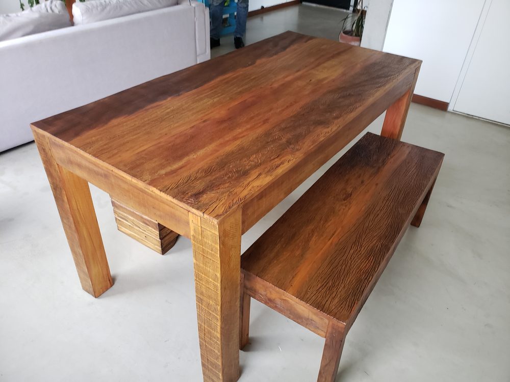 Mesa de madeira maciça da Vintage Decor, peça MES-02