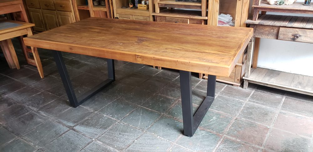 Mesa de madeira maciça da Vintage Decor, peça MES-10