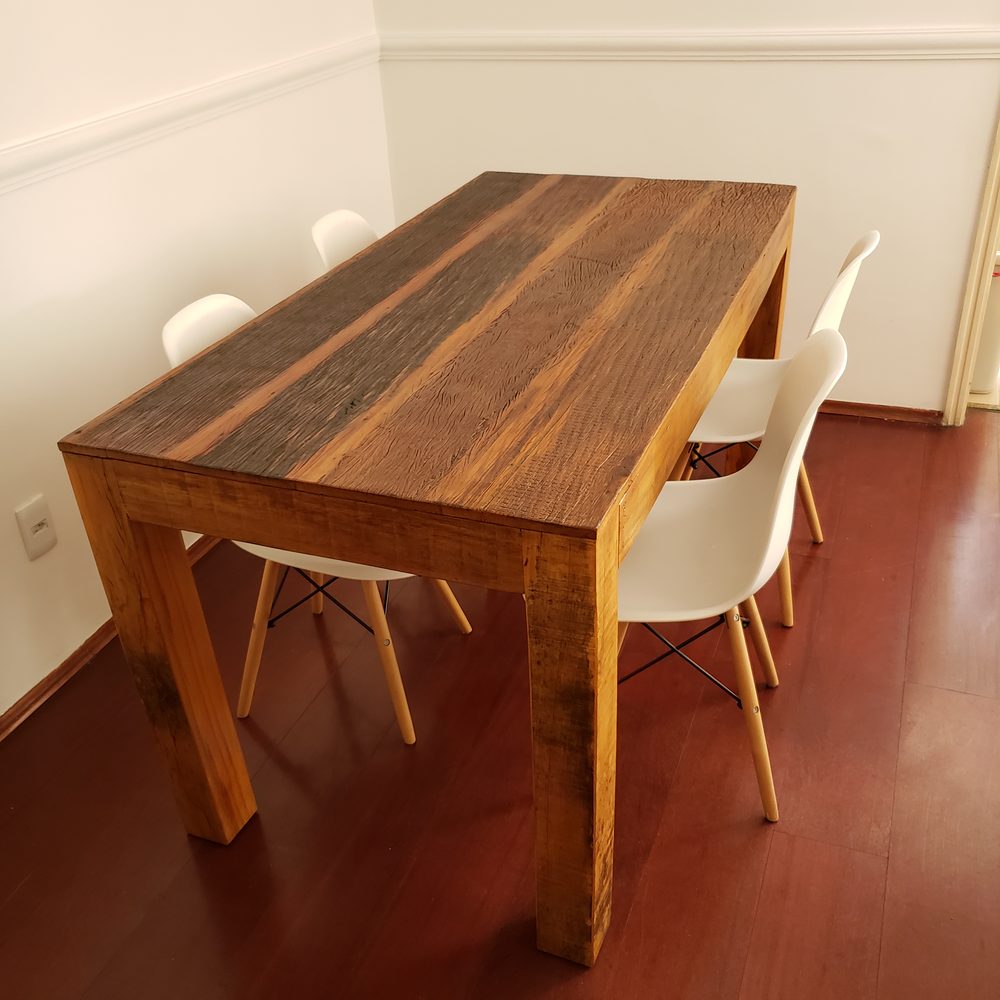 Mesa de madeira maciça da Vintage Decor, peça MES-24